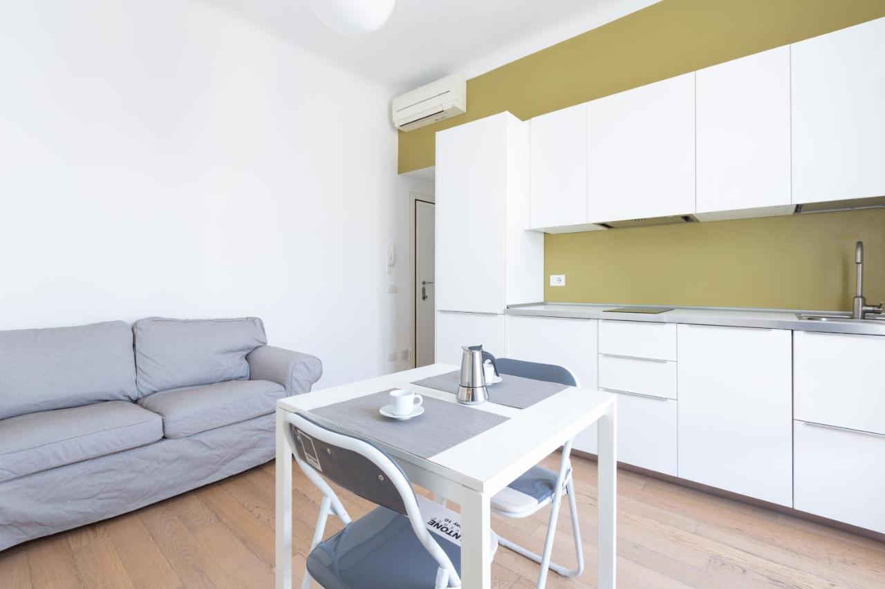 Porta Nuova Bright Studio With Balcony มิลาน ภายนอก รูปภาพ